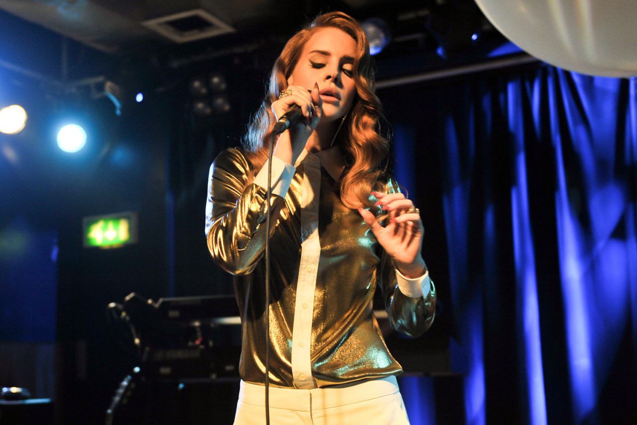 Lana Del Rey Announces Her Self-Published Poetry Book