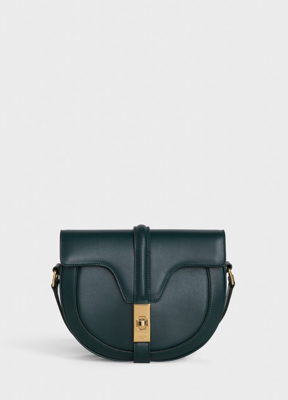 CELINE「16」手袋: 法式優雅的全新詮釋