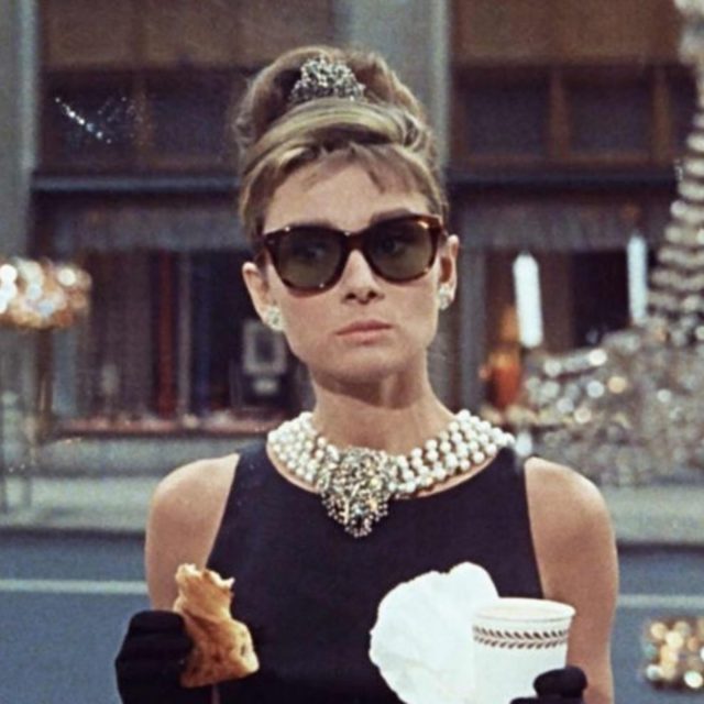 從Audrey Hepburn 到 Cher Horowitz:影響至今的經典電影造型