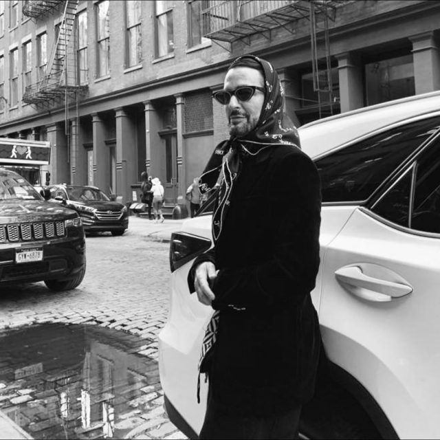 如何才能駕馭 Granny Look?且看 Marc Jacobs 示範「阿婆」造型