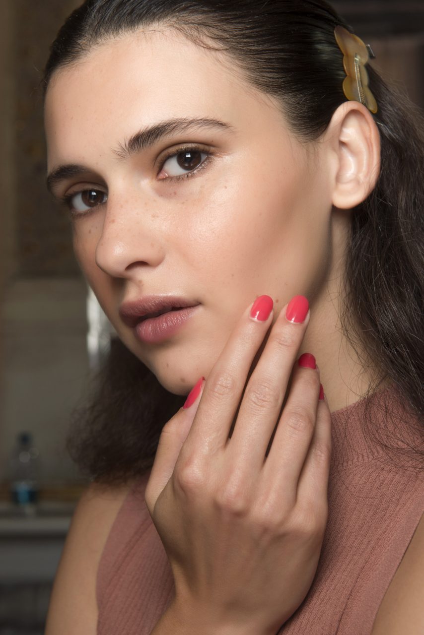 The 6 Hottest Nail Polish Colours for Summer