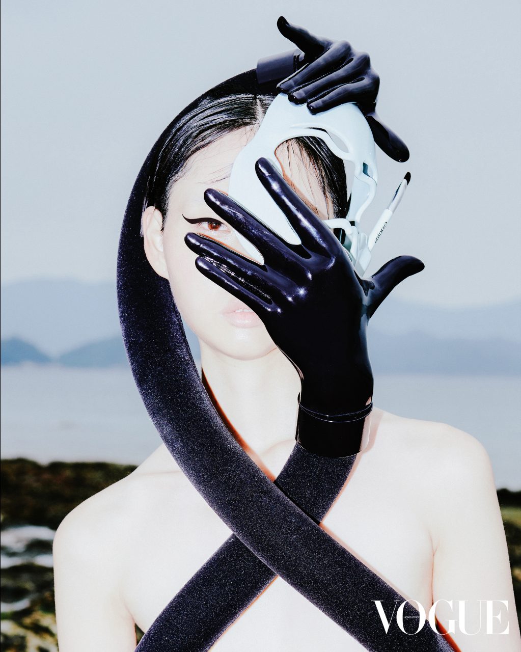 與 McQueen 同期出道的 Chalayan 設計極度前衛，行事卻相當低調 | Hussien Chalayan 設計師專訪