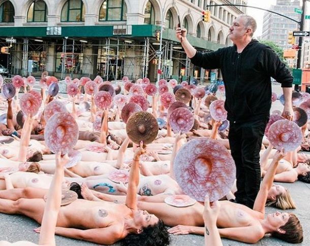 #wethenipple 針對 Facebook 禁止女性露點，抗議標籤翌日卻被刪除？| 完全扼殺藝術創作