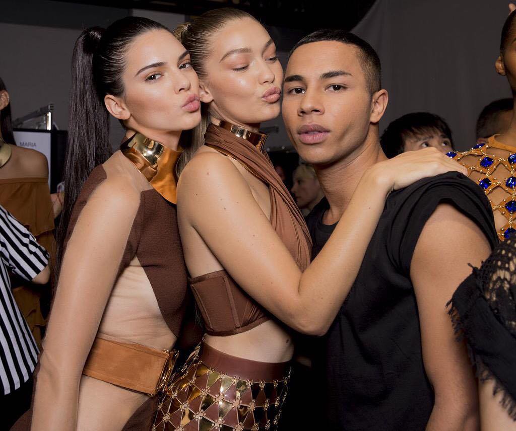 Kendall Jenner、Gigi Hadid的閨密甲款：韓系小清新花卉美甲