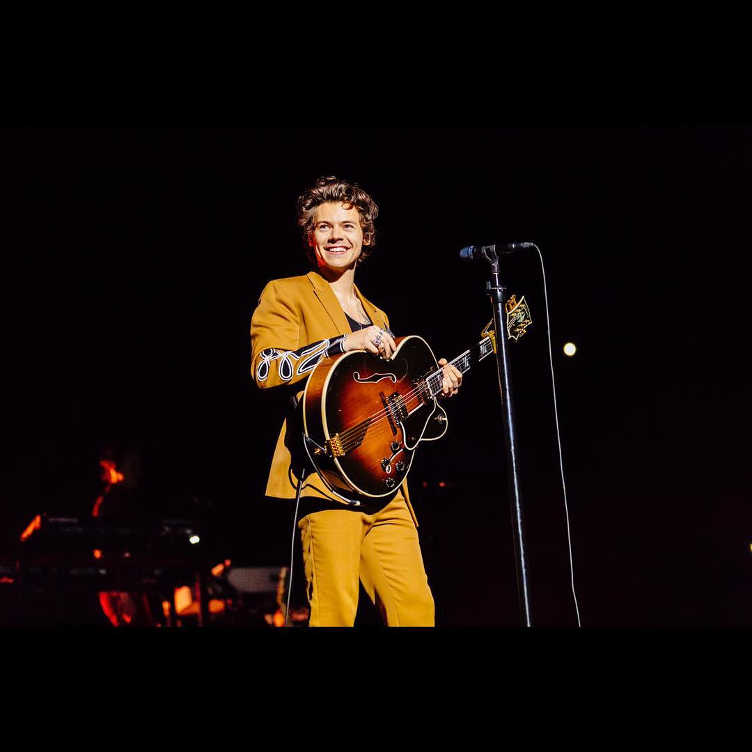 傳Harry Styles飾演「貓王」拍傳記片 挑戰《波希米亞狂想曲：搖滾傳說》經典地位？