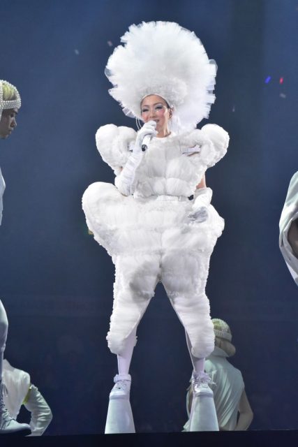 經典回顧：鄭秀文 #FOLLOWMi 世界巡迴演唱會精選造型一覽