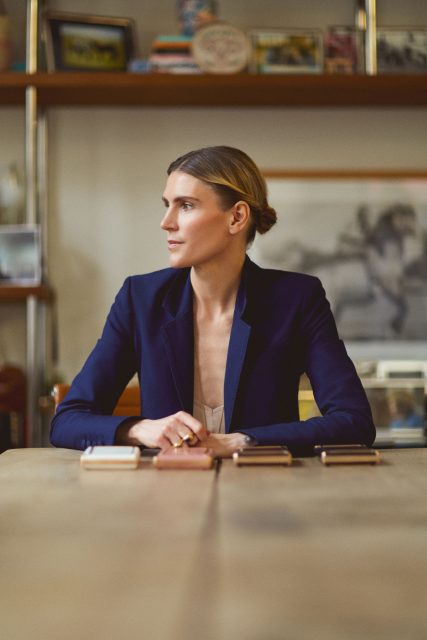 時尚設計師Gabriela Hearst 在時尚產業和綠色環保間構建橋樑