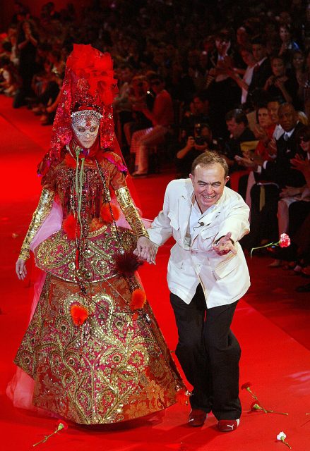 經典回顧：Dries Van Noten 也要拉攏合作的大師 Christian Lacroix