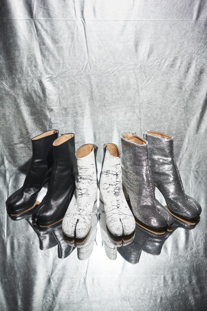 Maison Margiela 忍者鞋:罕有展出巴黎總部珍藏 Tabi 設計 |《The Tabi Cult》香港展覽