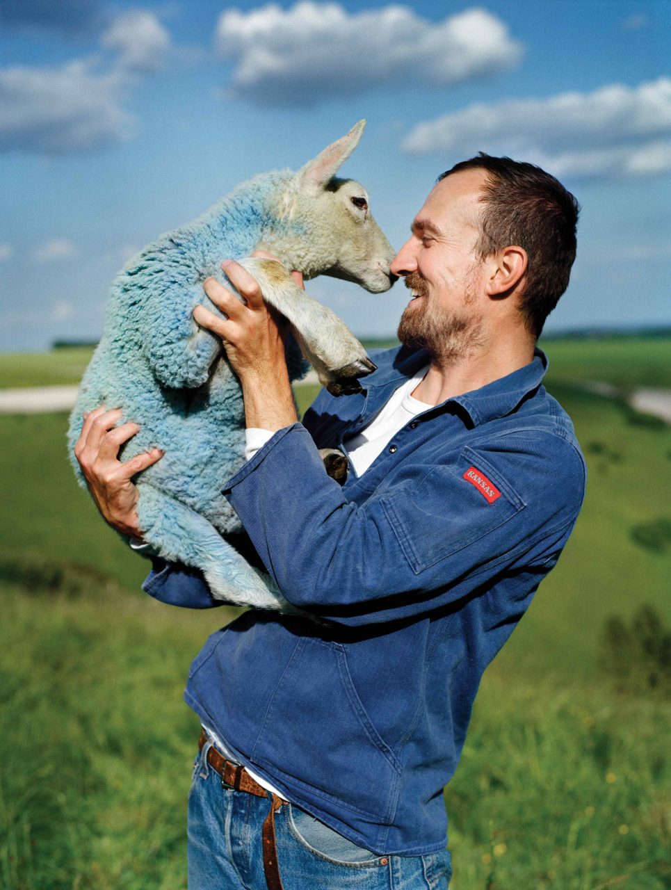 專訪 Tim Walker 與策展人：V&A 展前檢閱魔幻詩意的攝影大師