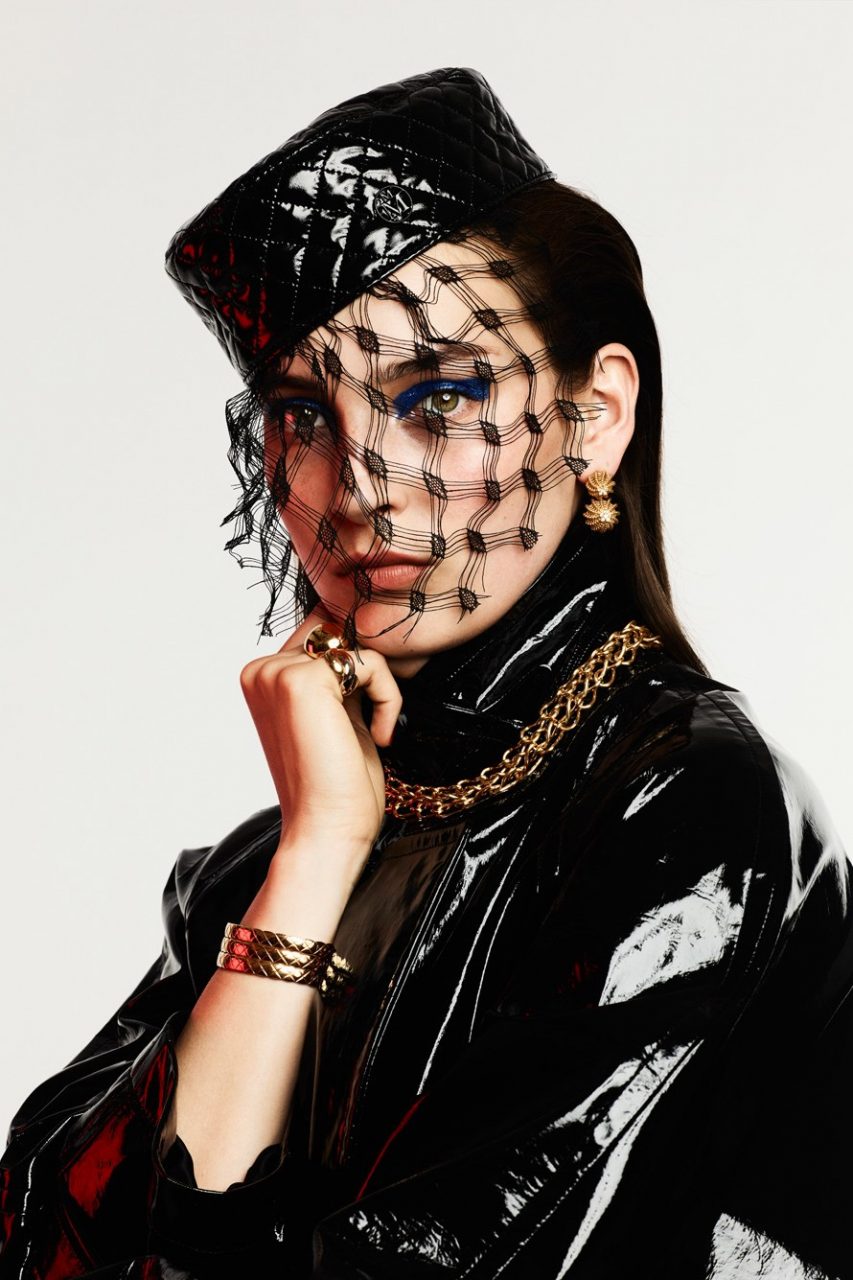 讓 Chanel 製帽工坊專家告訴你，今年冬天應如何戴帽子