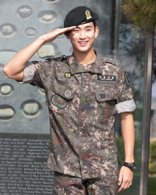 金秀賢回歸！相隔5年跟朴信惠接拍新劇？