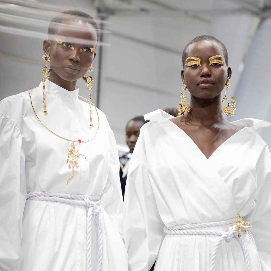 7個2020春夏時裝展上的美妝潮流：展示出Z世代的化妝潮