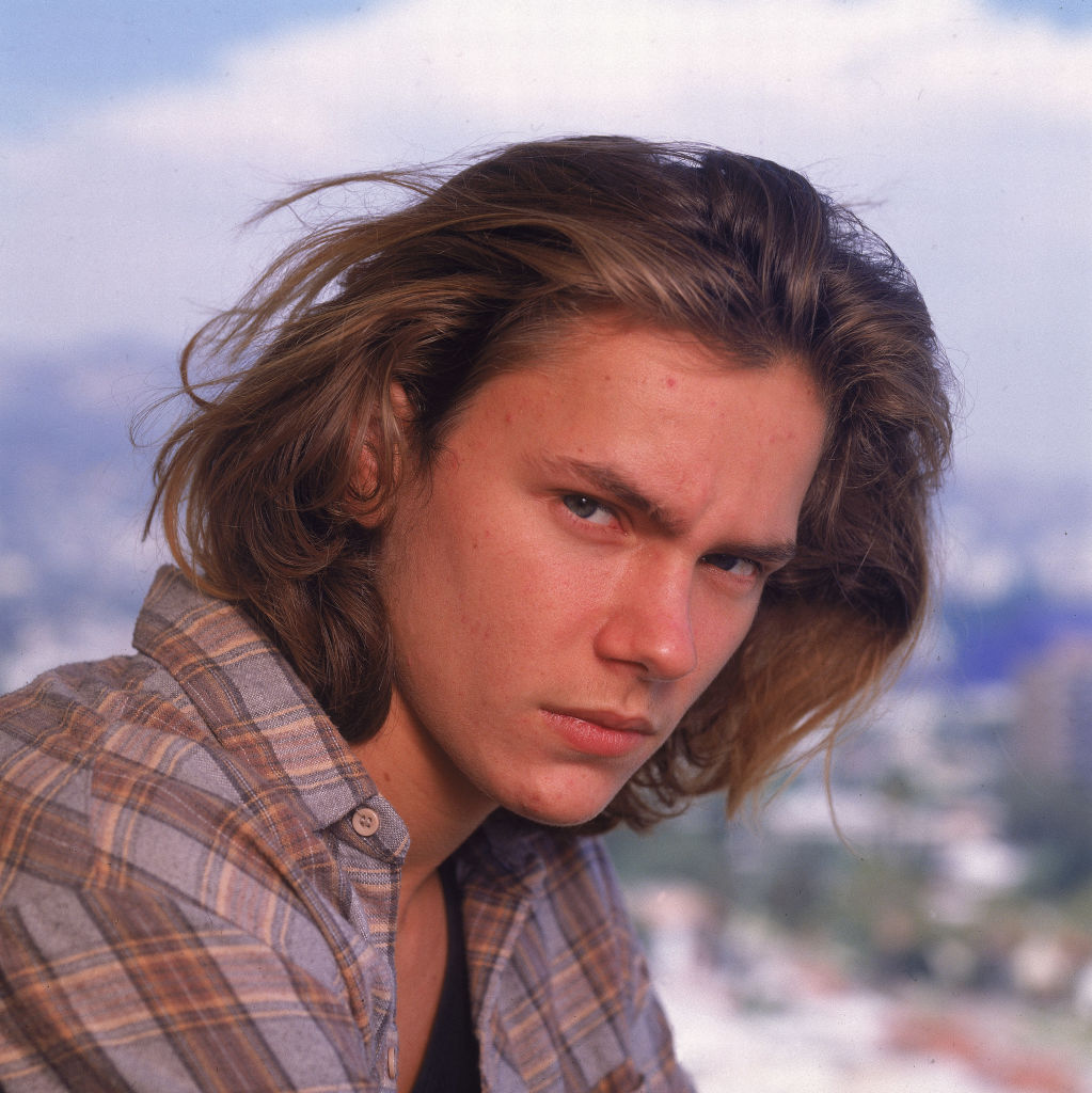 Outdoor headshot portrait of American actor River Phoenix (1970 - 1993), 1991. (Photo by Nancy R. Schiff/Getty Images)