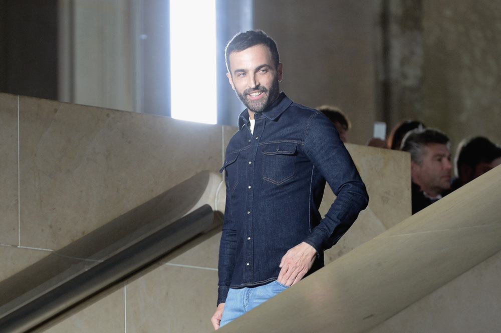 當LVMH與特朗普攜手並肩時，Nicolas Ghesquière 卻要逆老闆意？