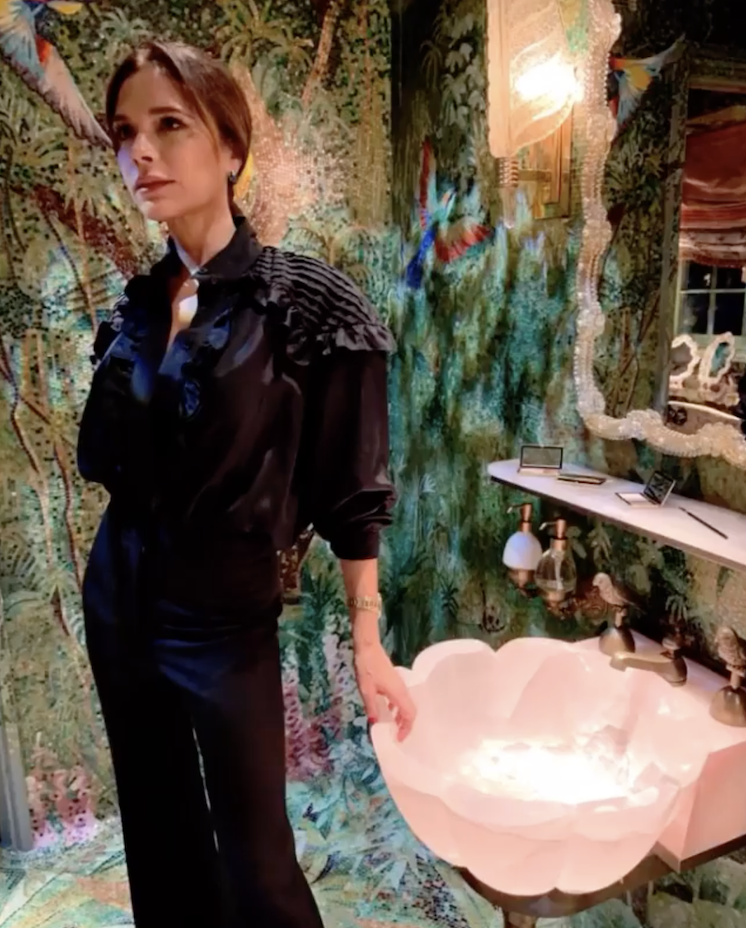 Victoria Beckham正能量的「秘密」，原來是因為水晶？