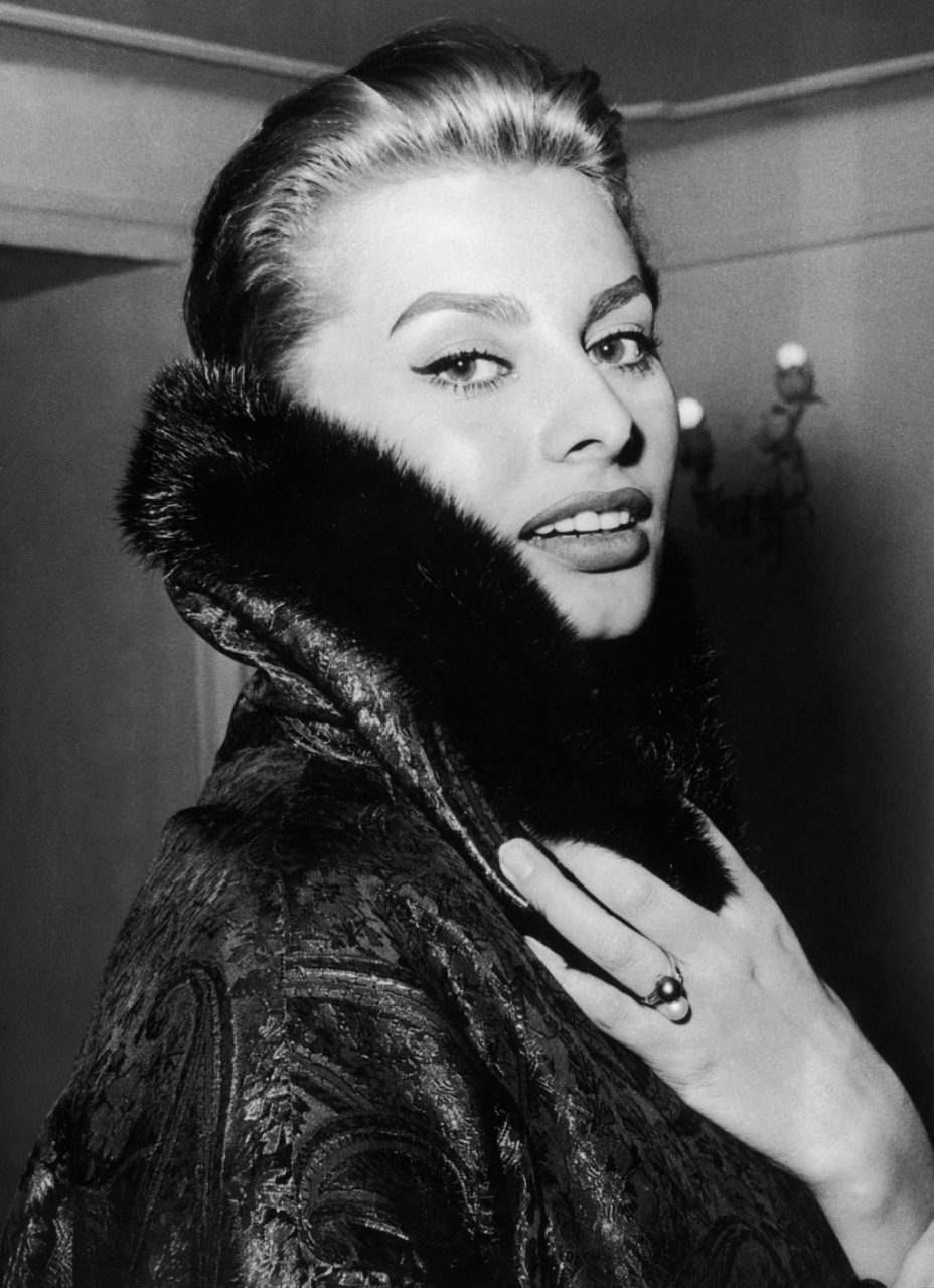 除了Grace Kelly，由 Christian Dior 先生親自打扮的名女人還有哪些？