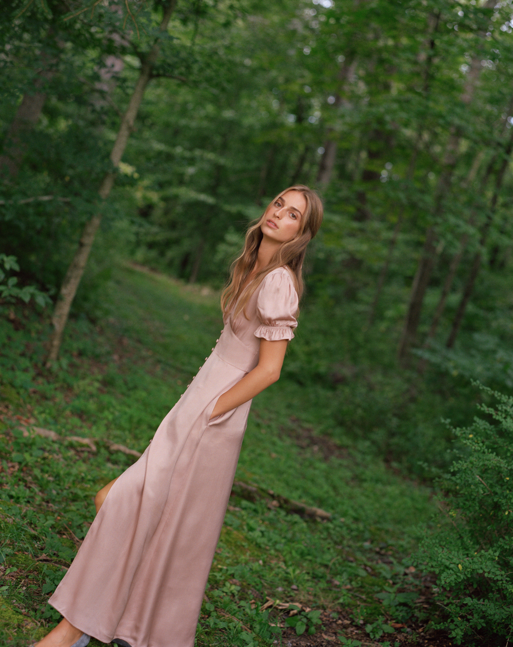 Talita von Furstenberg 為 DVF 設計 TVF 第二季系列：充斥着沉醉的紐約西岸情懷