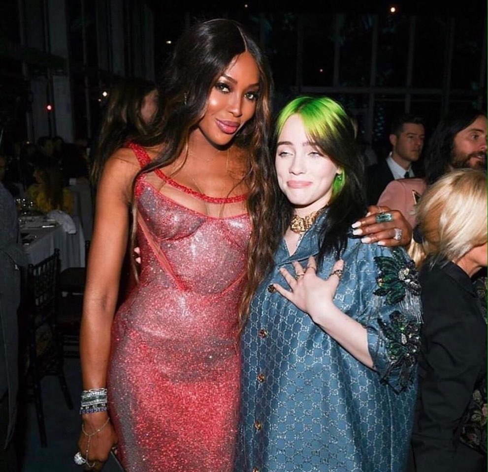 Billie Eilish見到Naomi Campbell也會瞬間變粉絲！