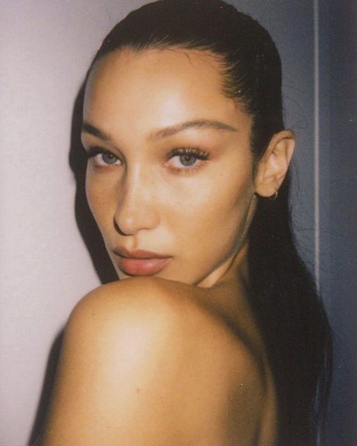 Bella Hadid快速恢復皮膚狀態教學:原來只要靠這樣簡單的「工具」