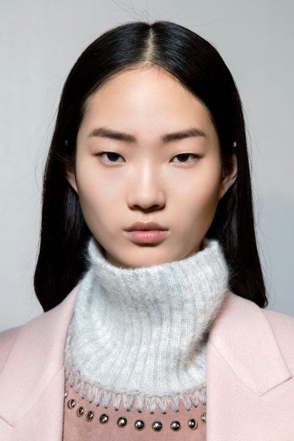 Guide to Transitional Skincare for the Winter Season