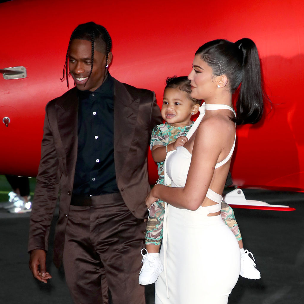 Travis Scott 公開女兒 Stormi 最新髮型，猶如迷你版的他？