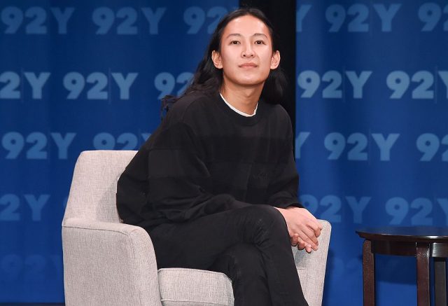 走入廁所演出?Alexander Wang 將主持名人談話節目