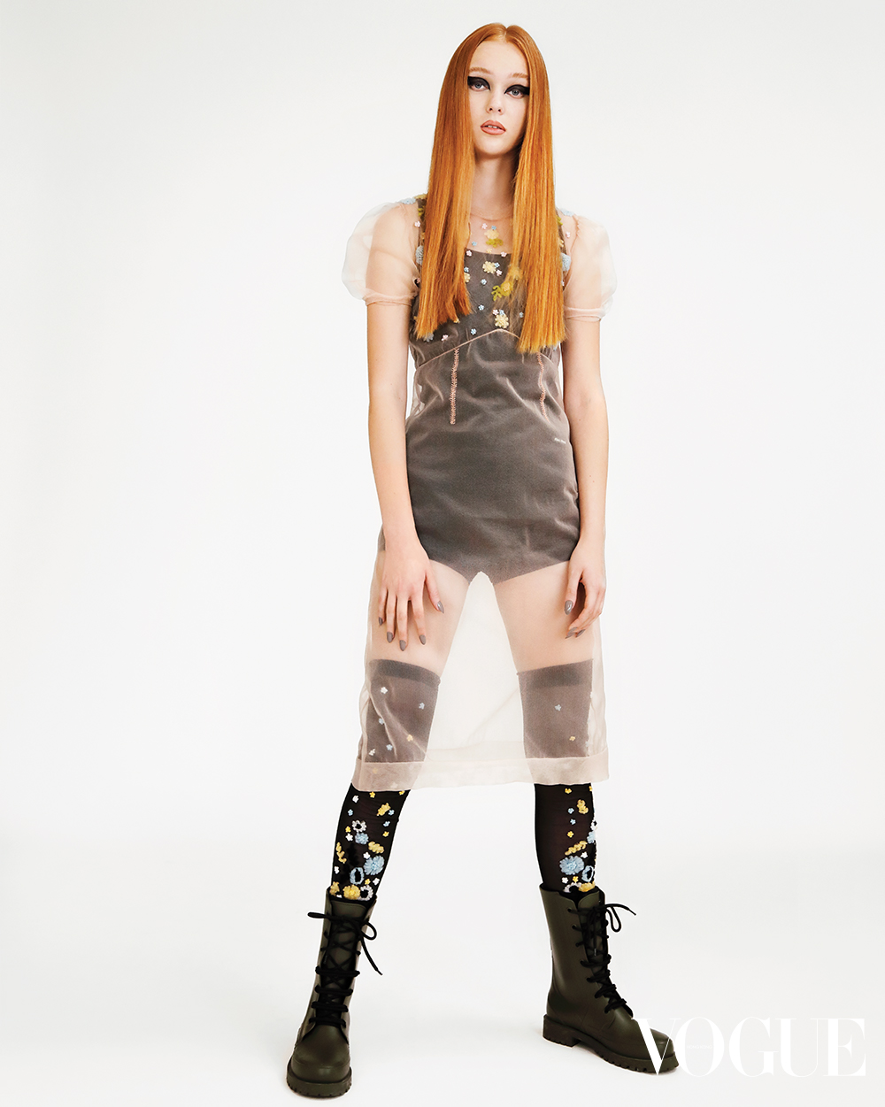 秋冬也需要一條仙女裙？清新而不俗氣的透視裙將成為你的搭配利器