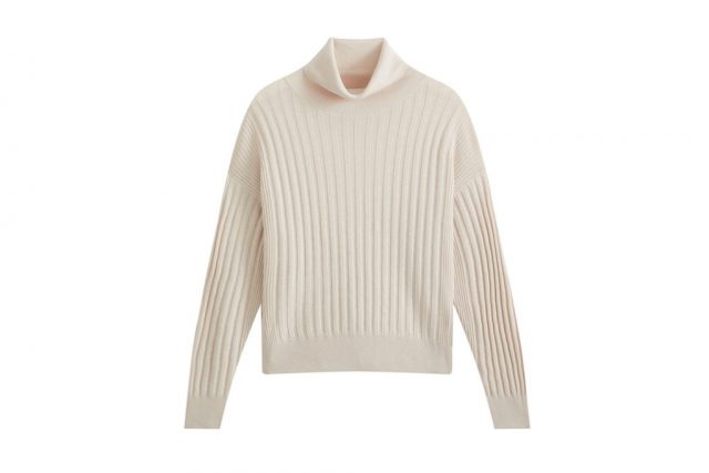 永不過時的冬日經典︰從 Prada到 Zara，12件最溫暖的奶白色套頭冷衫