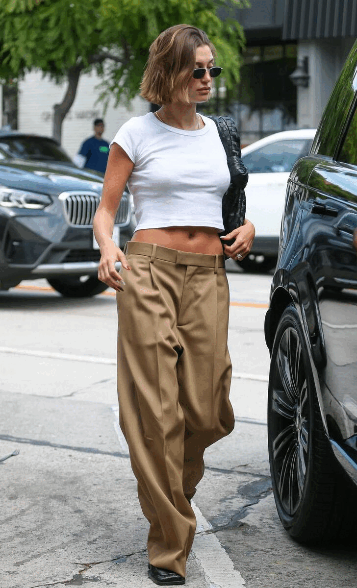 Style File：新一代風格偶像 It Girl Hailey Bieber 的時髦造型集合，精簡衣櫥的最佳示範！