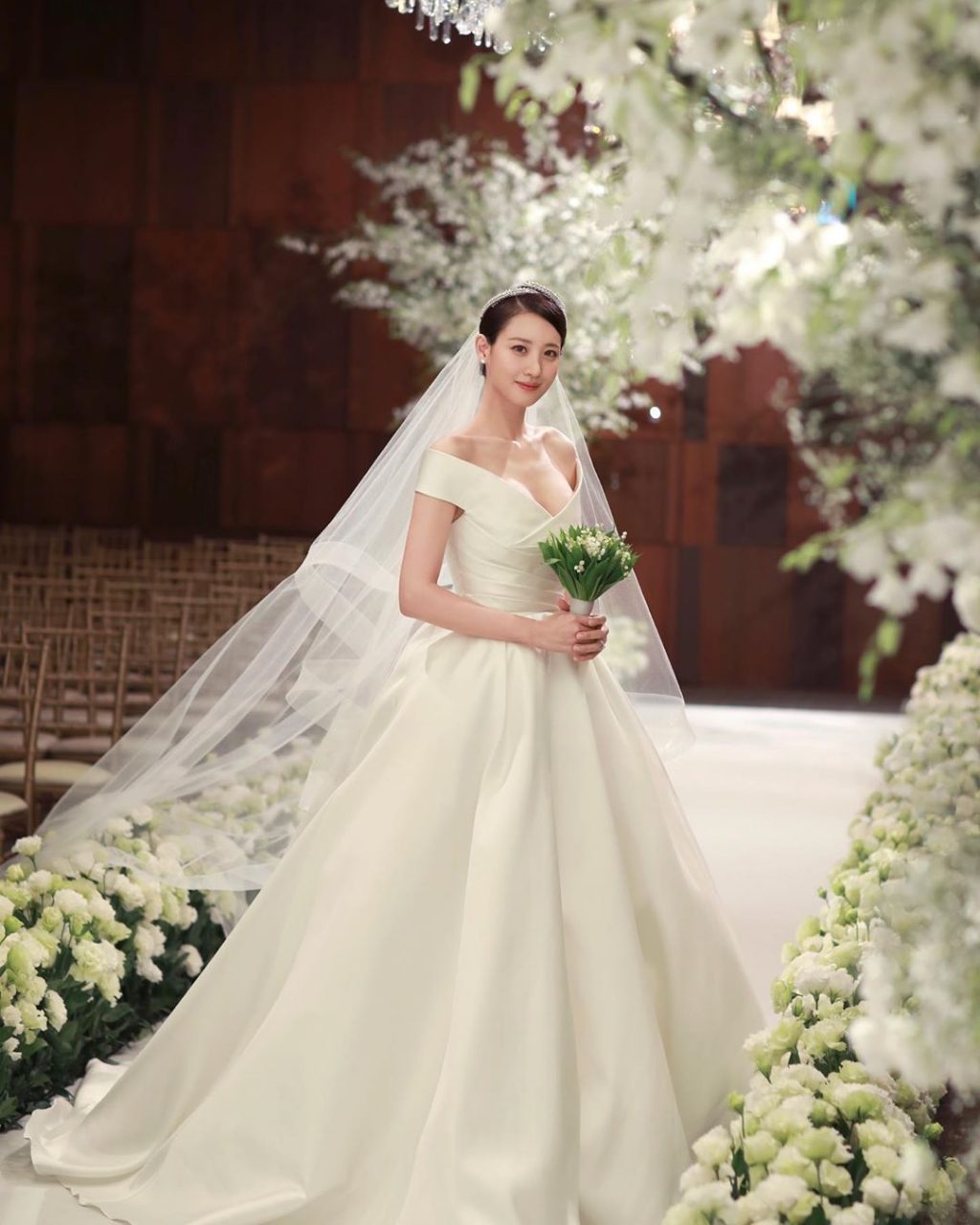 伏地魔「最愛寵物 Nagini」 韓國女星 Claudia Kim 與圈外男友甜蜜結婚