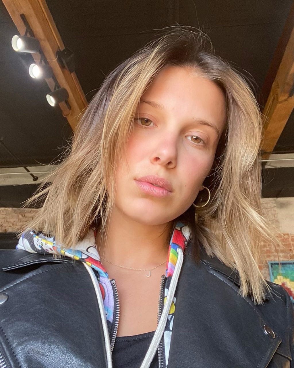 Millie Bobby Brown重現中長髮：回復15歲的清爽少女感