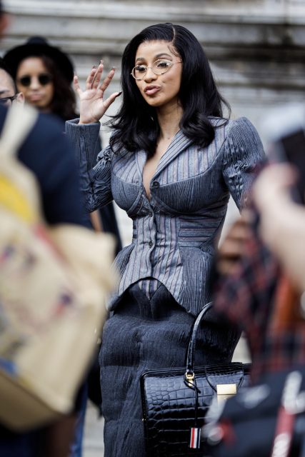 穿Thom Browne的女人就是Gentlewomen：現在Thom Browne在你的服飾上為你提筆！