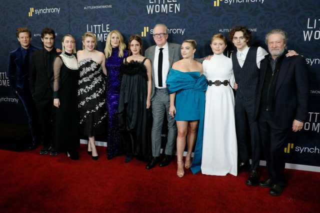 Emma Watson、 Timothée Chalamet 亮眼造型出席《小婦人》(Little Women) 全球首映