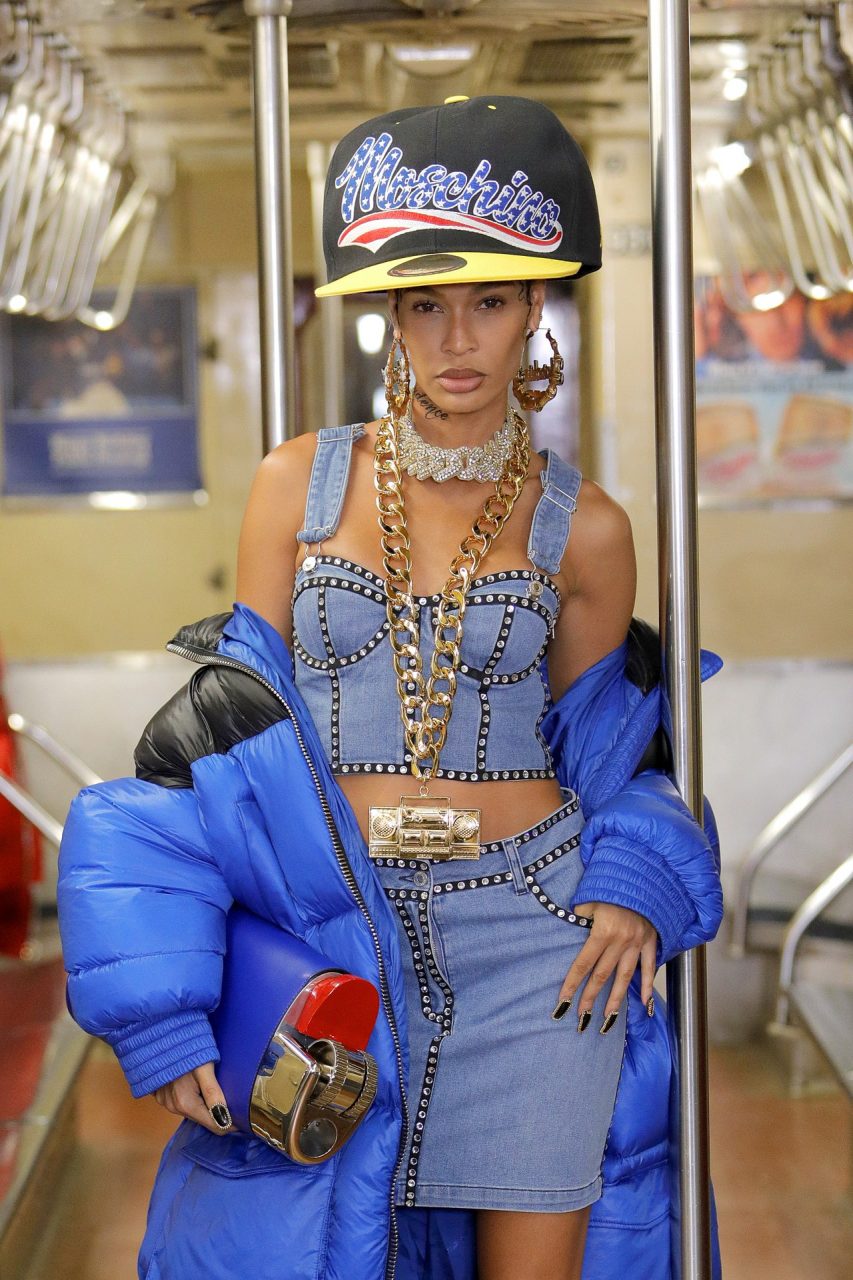 關於 Moschino Pre-Fall 2020 時裝展，你要知的5件事