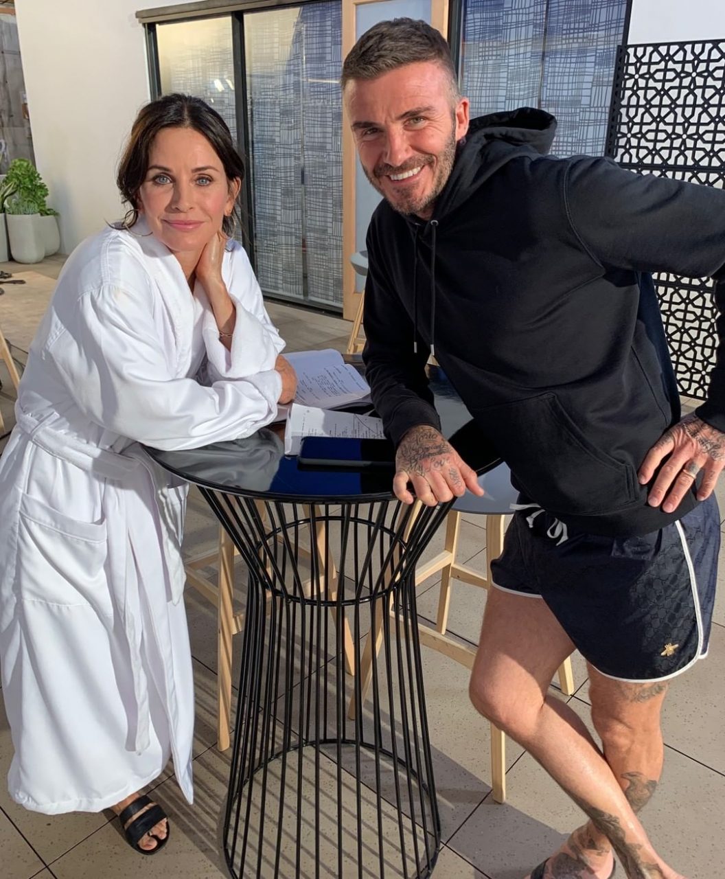David Beckham 客串經典美劇《Modern Family》，還在 Instagram 上分享幕後花絮