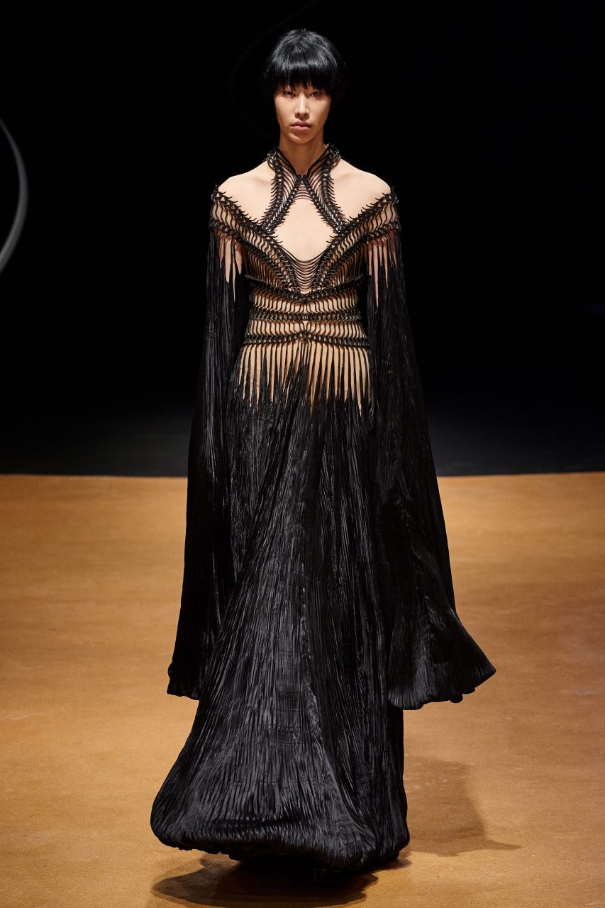 Iris Van Herpen 的感官海洋｜Spring 2020 Couture