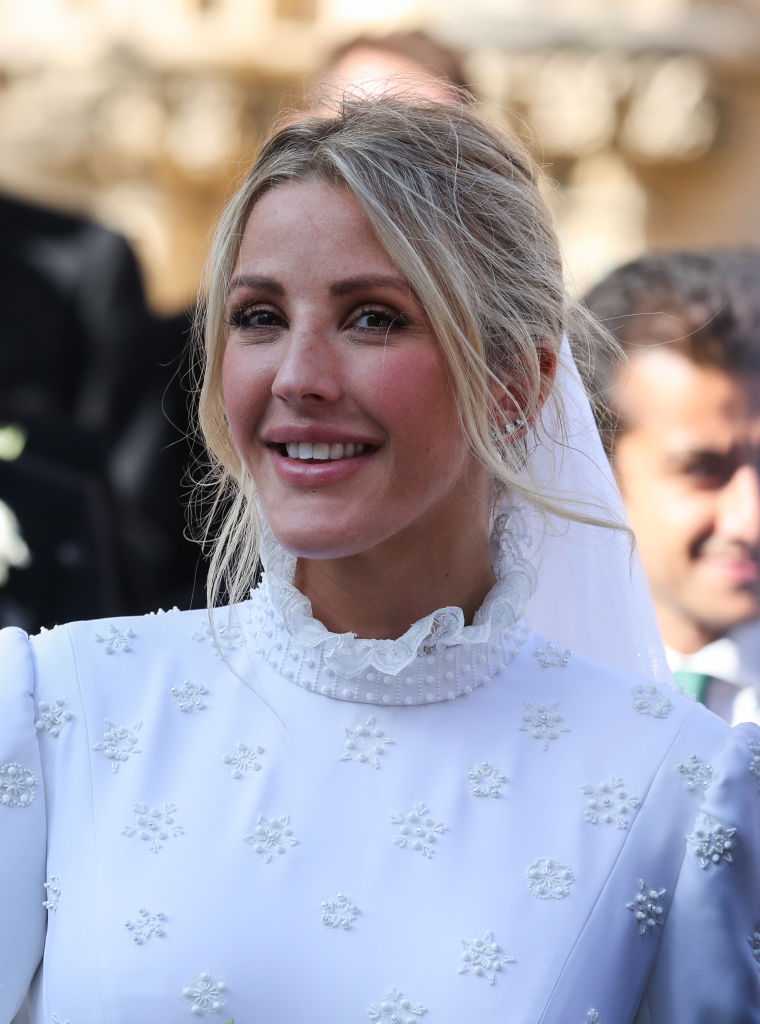 Ellie Goulding 甜蜜分享婚禮派對照片，透露婚禮派對禮服