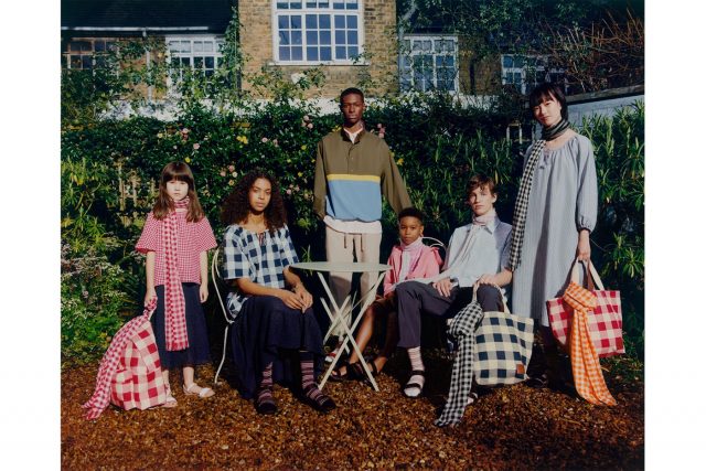 2020年春夏 Uniqlo x JW Anderson 第五個聯乘系列：給你一個英式田園格子的衣櫥！