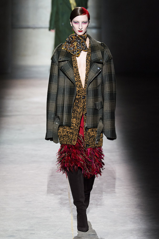 絲絨、剌繡與羽毛的華麗派對舞曲 Dries Van Noten｜Fall/Winter 2020