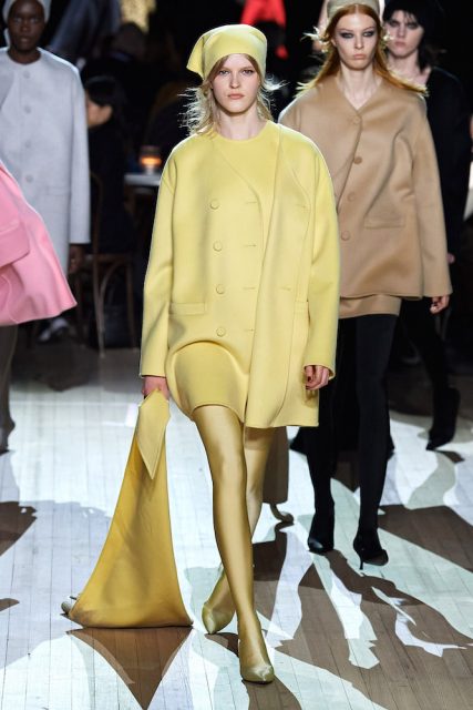 Marc Jacobs 的拿手好戲再度昇華,激盪出過去與現在之間的共鳴 | Fall/Winter 2020