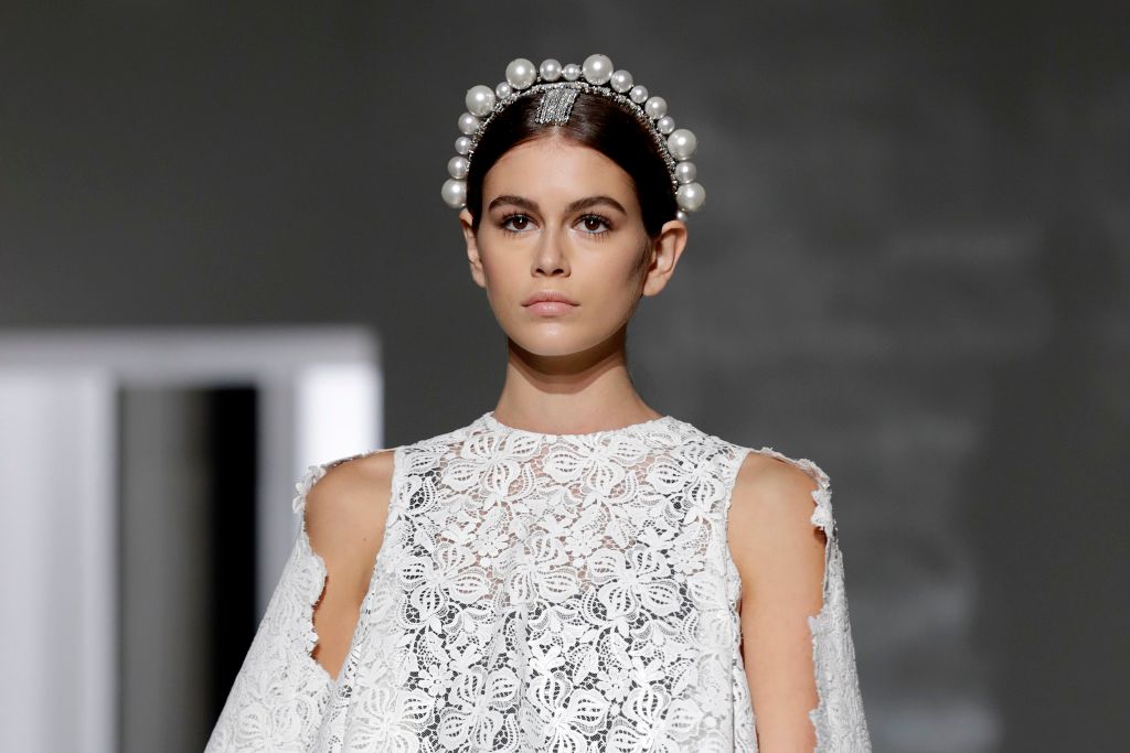 氣質新娘造型：6個點亮髮型的浪漫頭箍