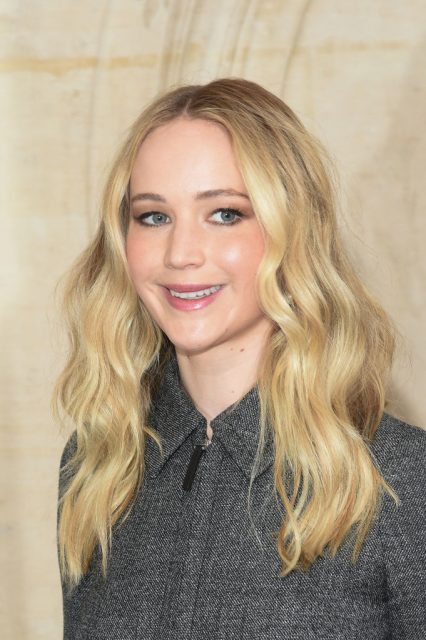 終於在Netflix看到Jennifer Lawrence 宣佈出演科幻喜劇飾演天文學家