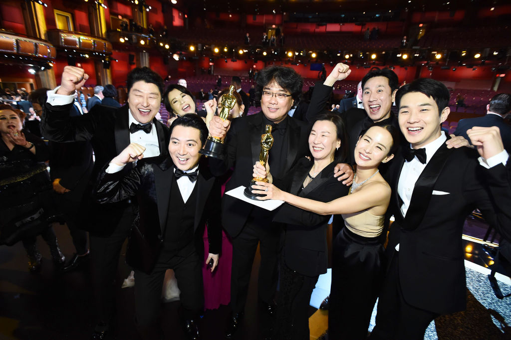 由下流走到奧斯卡：回顧《上流寄生族》22個國際頒獎禮指標性獎項