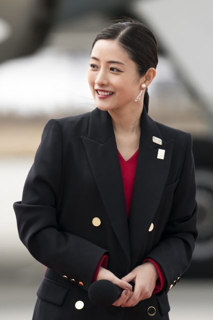 東京奧運 | 重溫最美火炬手 國民女神石原里美鬢辮馬尾造型傳聖火