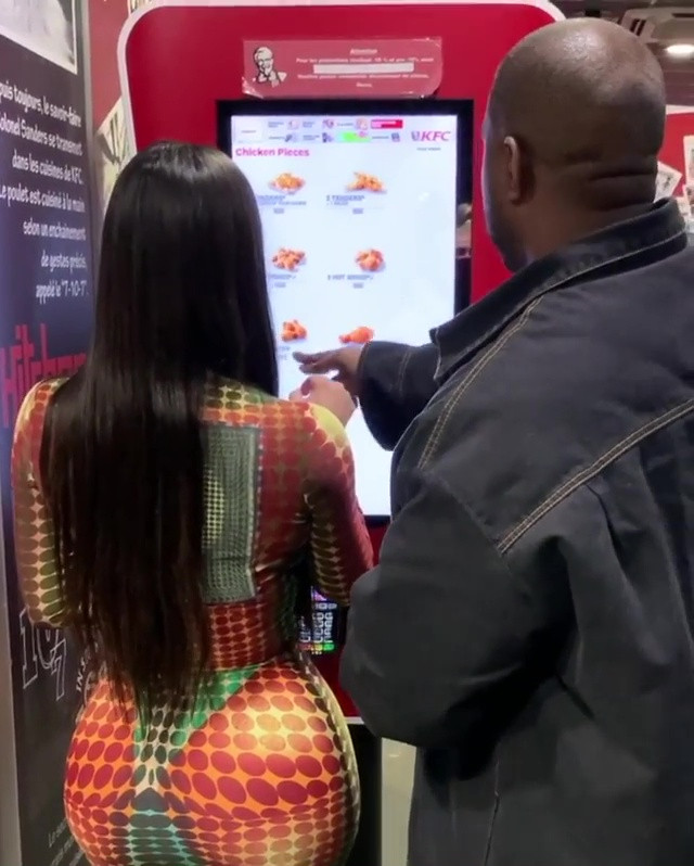 Kim Kardashian和Kayne West也會去KFC用餐？巴黎的KFC這樣回應她們！