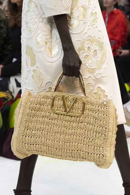 從 Micro bag 到籃形袋，今期流行2020春夏7種你必備的手袋潮流