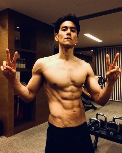 男神煉成之路:15張相片看出不同風格的彭于晏