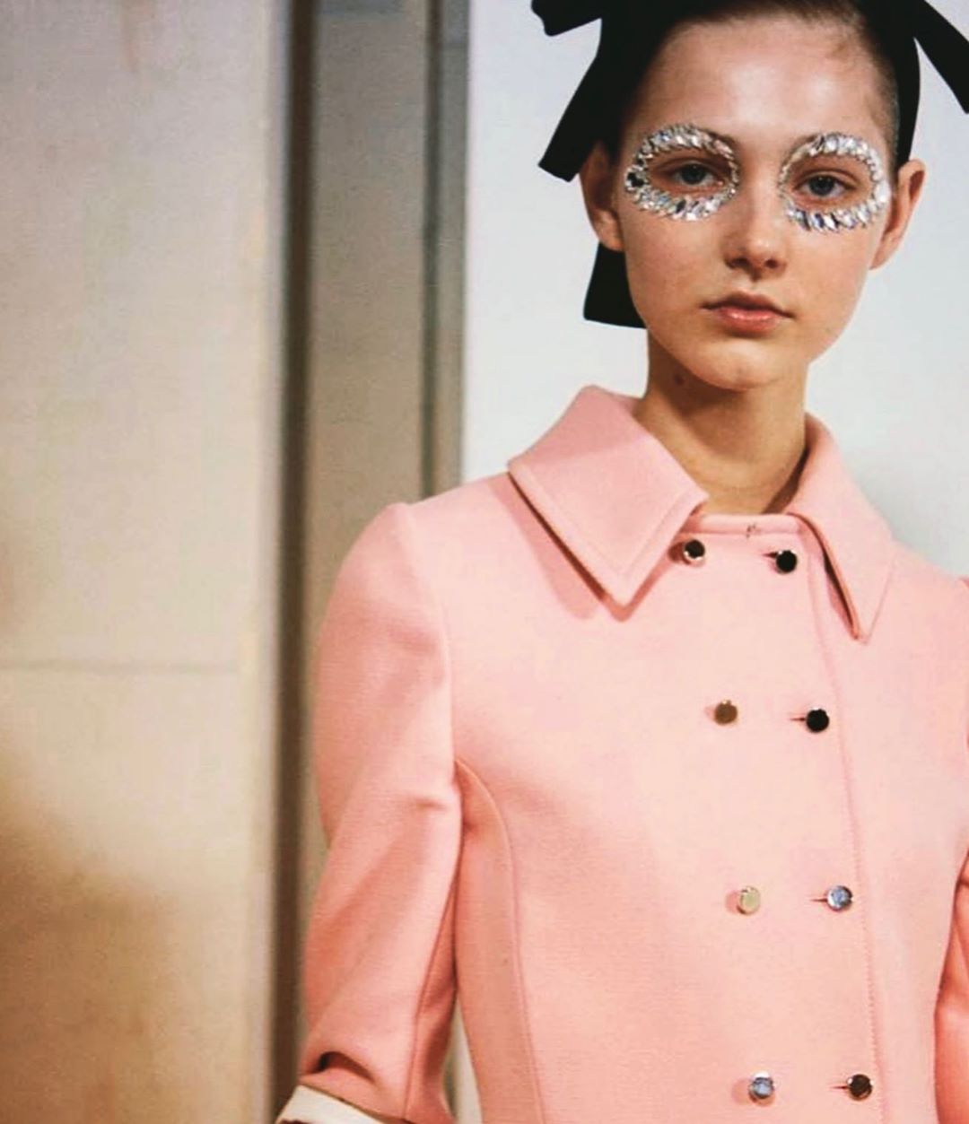 日系閃石潮流走上2020秋冬時裝展：做出浪漫主義的妝容