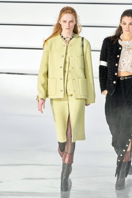 Chanel 奢華時尚不再是重點,而生活的旋律才是意義非凡 | Fall/Winter 2020